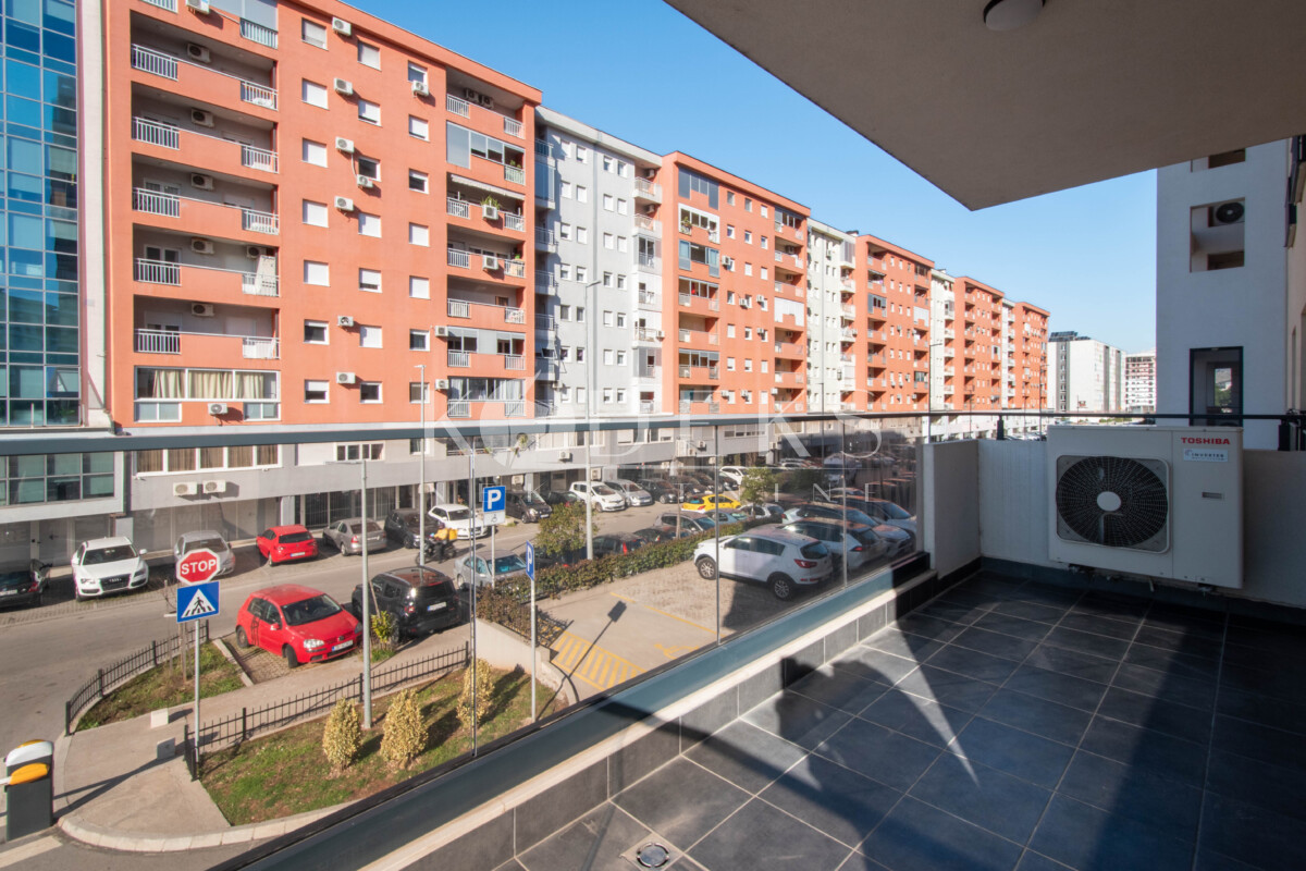 trosoban stan izdavanje three bedroom apartment for rent podgorica master kvart city big fashion-14