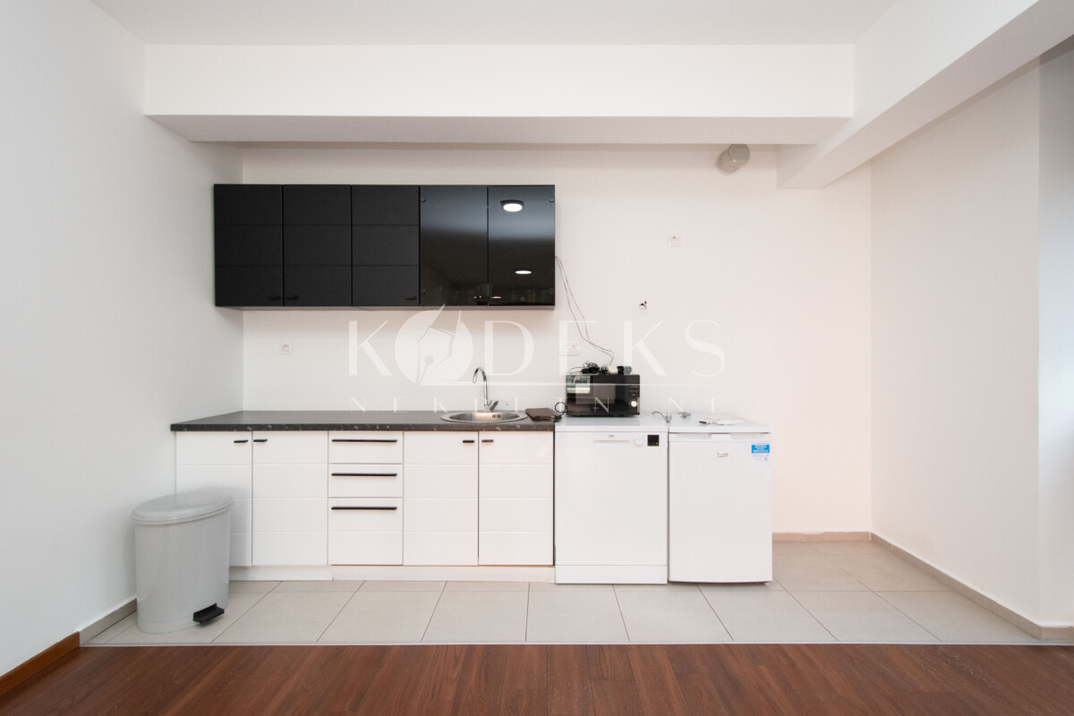 trosoban stan izdavanje three bedroom apartment for rent podgorica master kvart city big fashion-3
