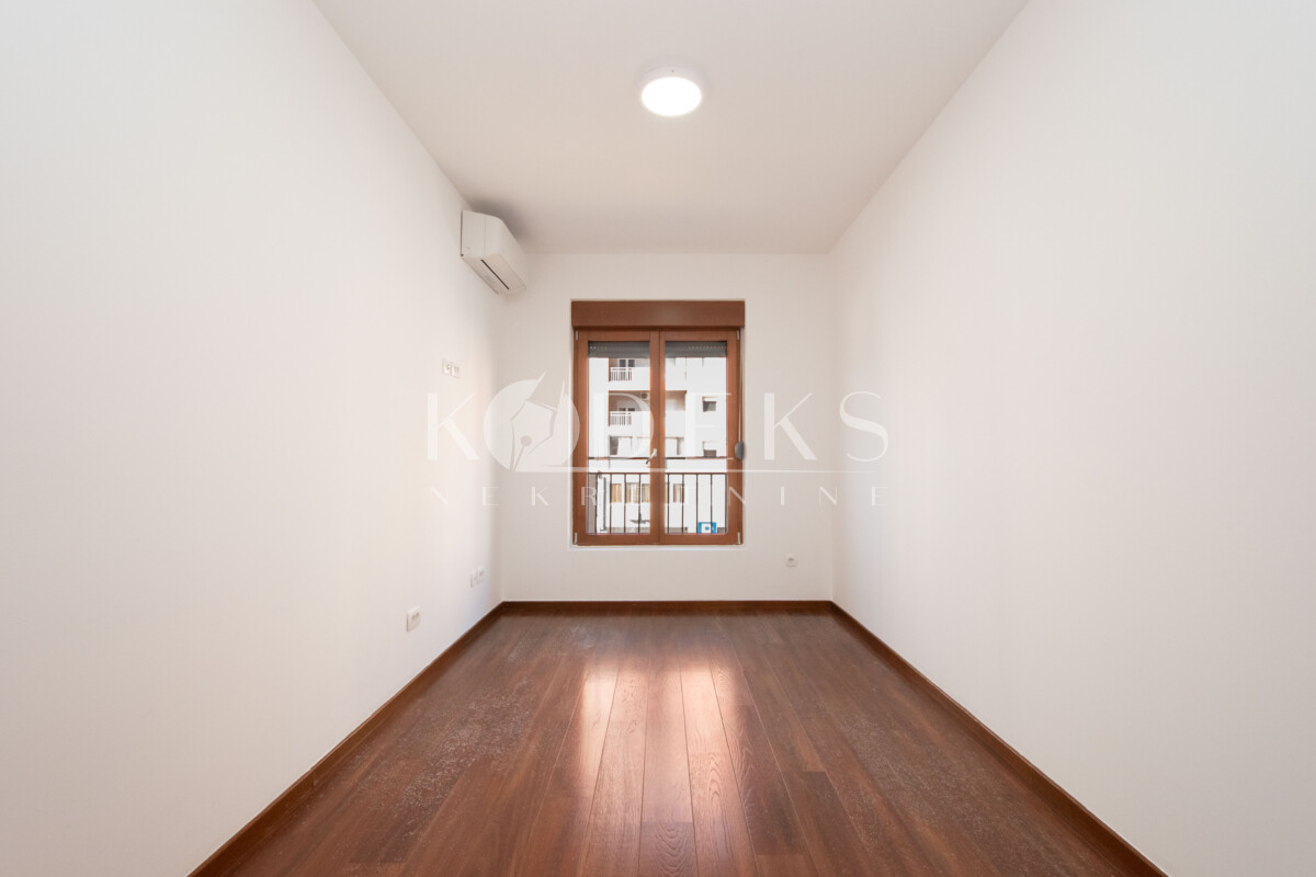 trosoban stan izdavanje three bedroom apartment for rent podgorica master kvart city big fashion-4