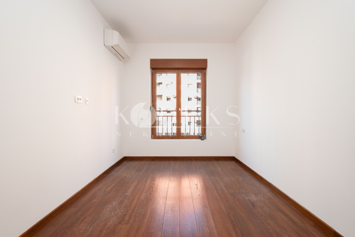 trosoban stan izdavanje three bedroom apartment for rent podgorica master kvart city big fashion-6