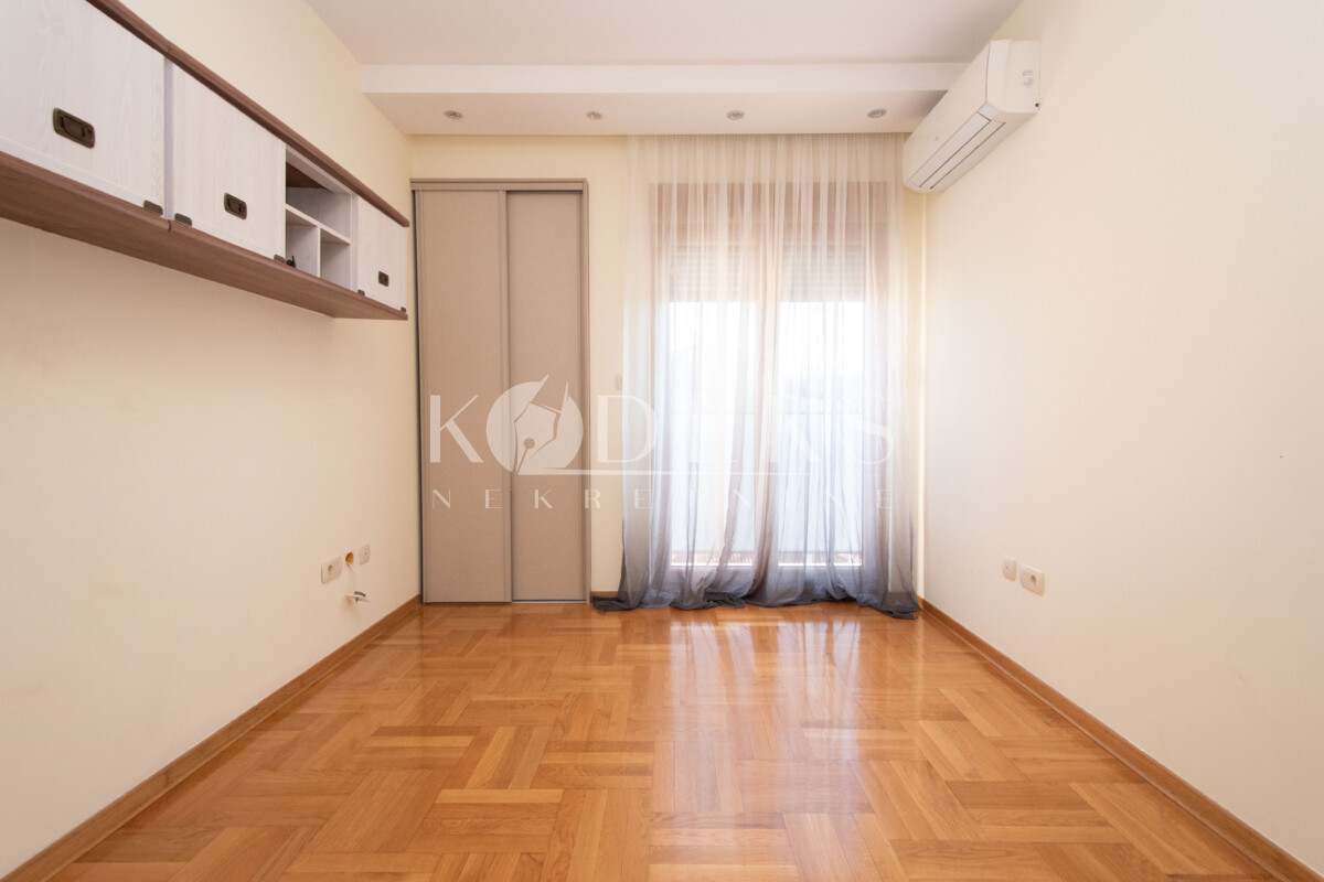 trosoban stan izdavanje mljekara zetagradnja momisici preko morace three bedroom apartment for rent podgorica-12