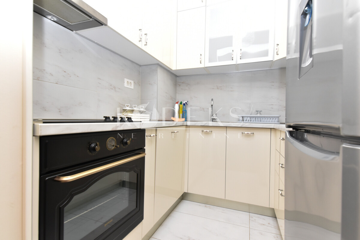 Jednosoban stan izdavanje vezir vezirov most momisici preko morace one bedroom apartment for rent podgorica-2