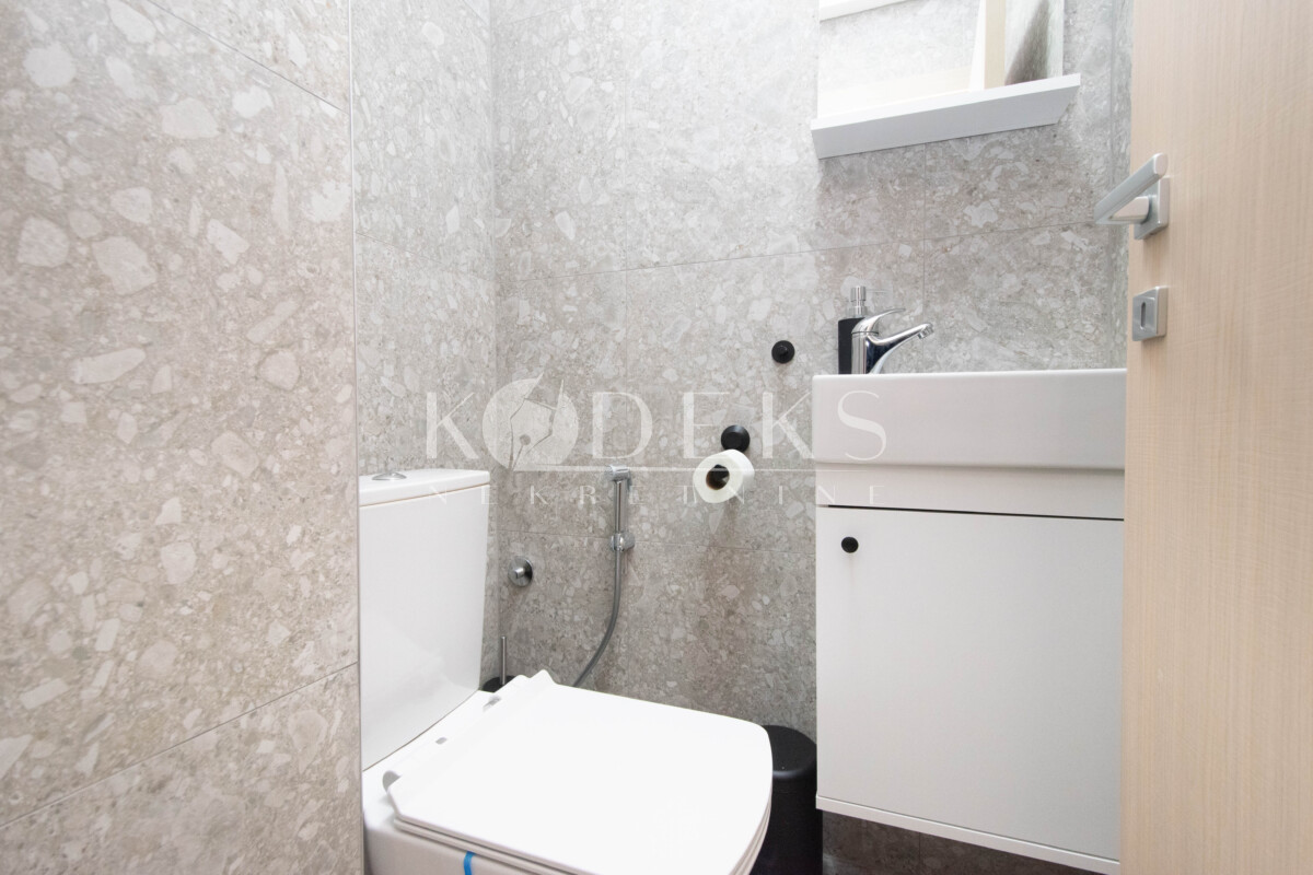 trosoban stan izdavanje preko morace three bedroom apartment for rent novi grad-6