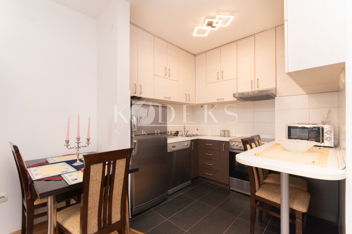 dvosoban stan izdavanje big fashion two bedroom apartment for rent podgorica krivi most-8