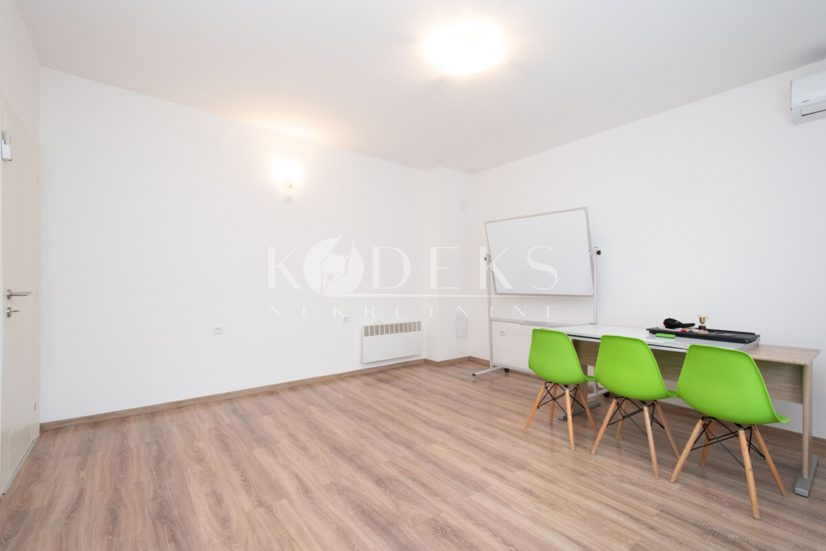 dvosoban stan izdavanje poslovni prostor two bedroom apartment for rent podgorica gorica C-4