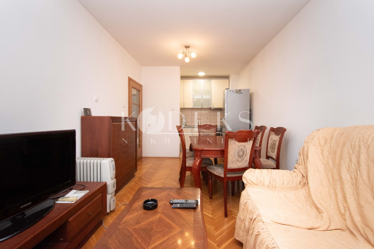 dvosoban stan izdavanje two bedroom apartment for rent podgorica blok 9 6 5-2