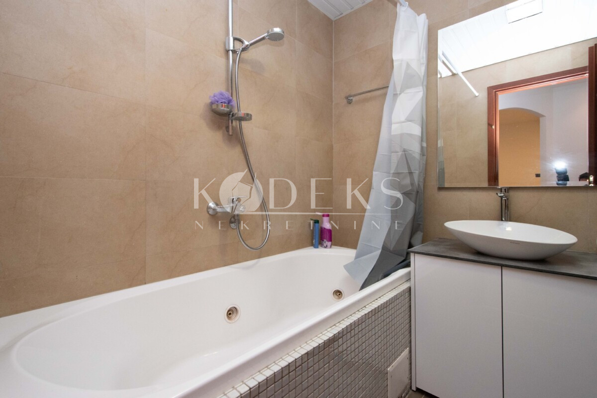 jednosoban stan izdavanje one bedroom apartment for rent podgorica city kvart big fashion-7