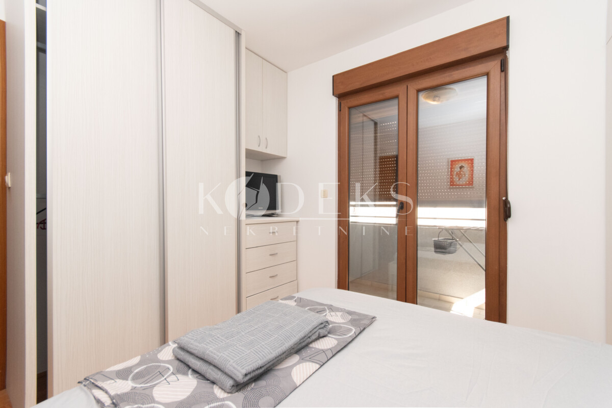 dvosoban stan izdavanje stari aerodrom two bedroom apartment for rent podgorica sicilija tc forum avda medjedovica pera cetkovica-5