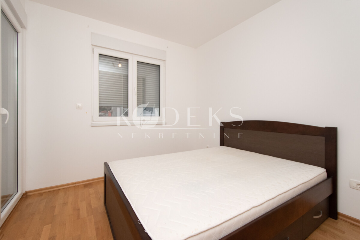 dvosoban stan izdavanje two bedroom apartment for rent dalmatinska nova slovacka blok 6 9 5-5