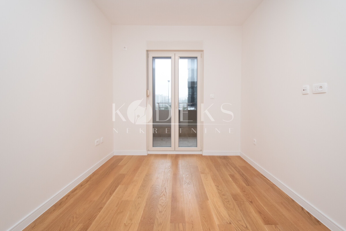 jednosoban stan izdavanje one bedroom apartment for rent central point office business poslovni prostor-4