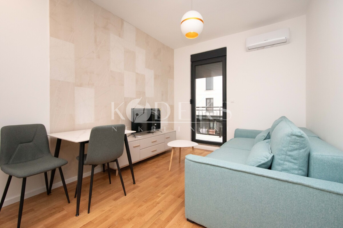 jednosoban stan izdavanje tolosi posh residence one bedroom apartment for rent-2