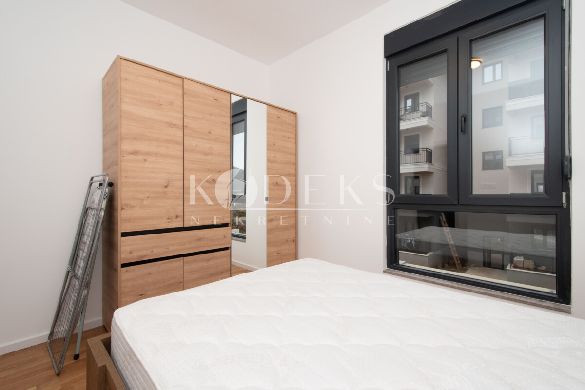 jednosoban stan izdavanje tolosi posh residence one bedroom apartment for rent-5