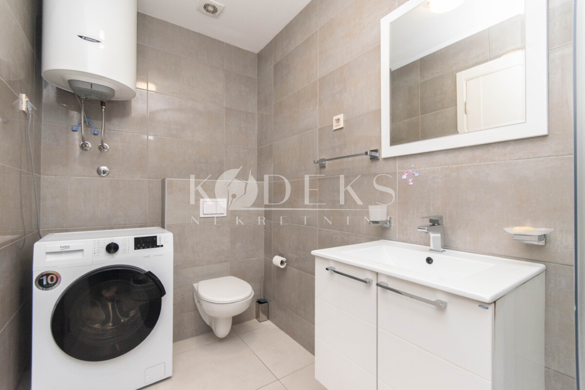 trosoban stan izdavanje three bedroom apartment for rent podgorica two dvosoban juzna kapija grada osmanagic nas diskont lakovic-11