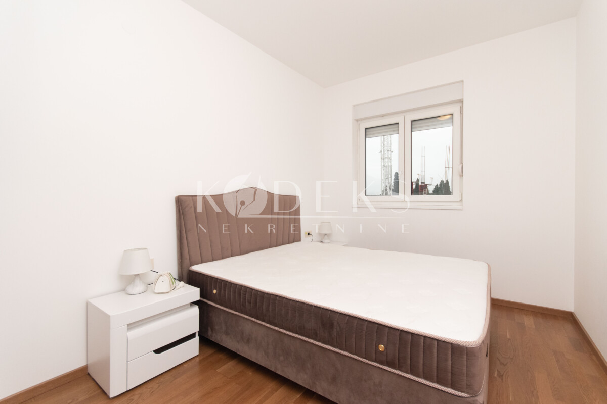 trosoban stan izdavanje three bedroom apartment for rent podgorica two dvosoban juzna kapija grada osmanagic nas diskont lakovic-9