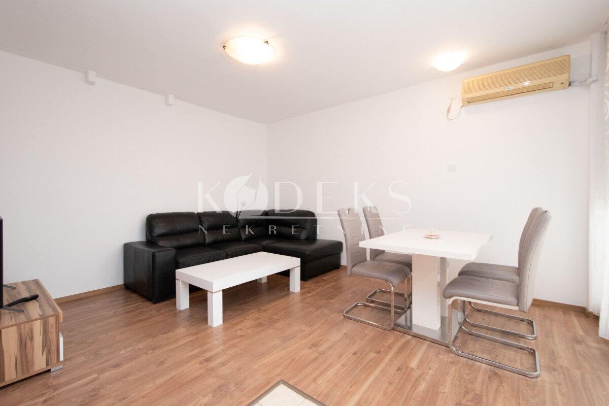 jednosoban stan izdavanje one bedroom apartment for rent podgorica blok 5 6 9 dalmatinska-1