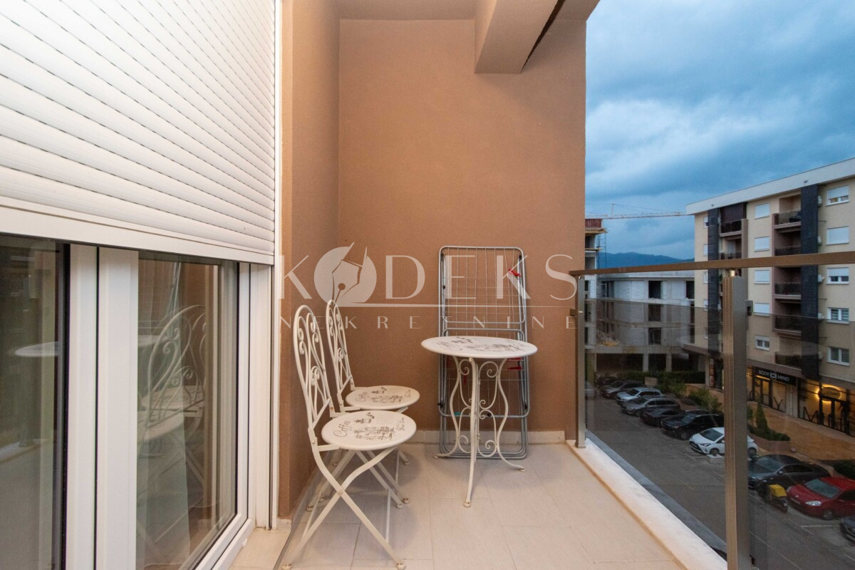 jednosoban stan izdavanje one bedroom apartment for rent podgorica new city kvart big fashion-10