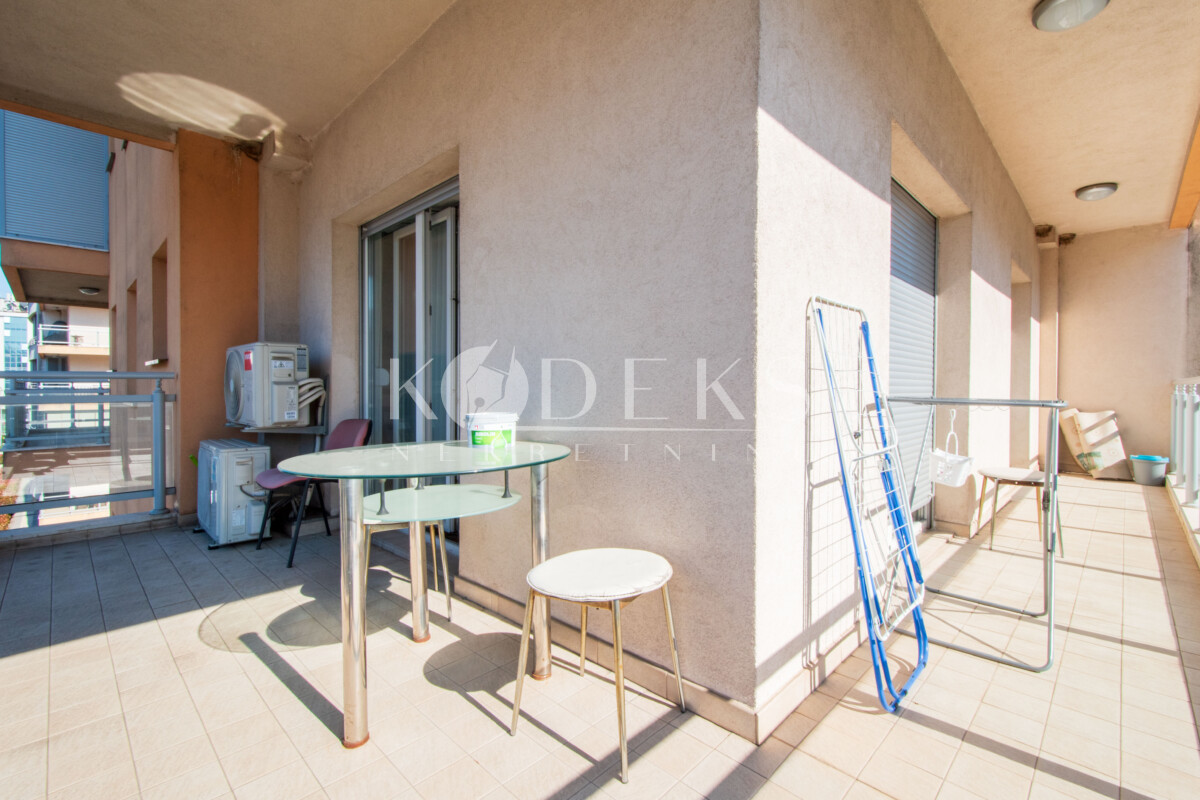 dvosoban stan izdavanje two bedroom apartment for rent podgorica city kvart central point new master-11