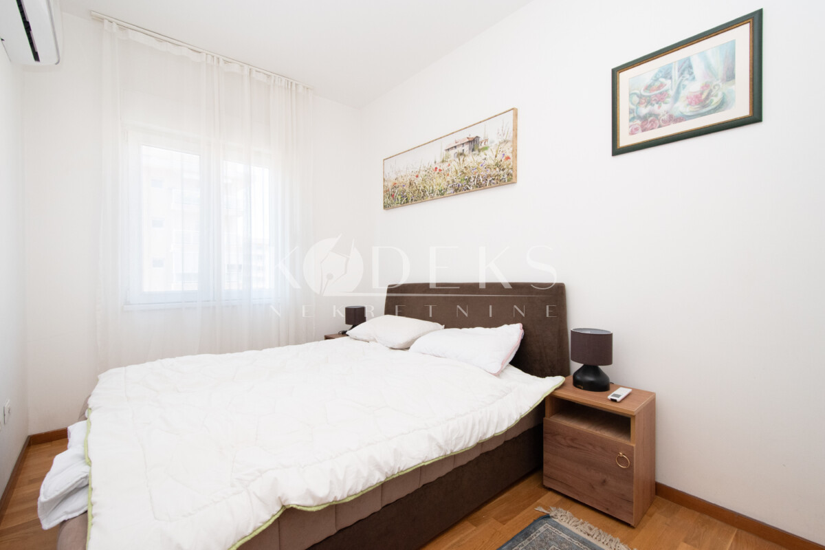 dvosoban stan izdavanje two bedroom apartment for rent podgorica city kvart central point new master-7