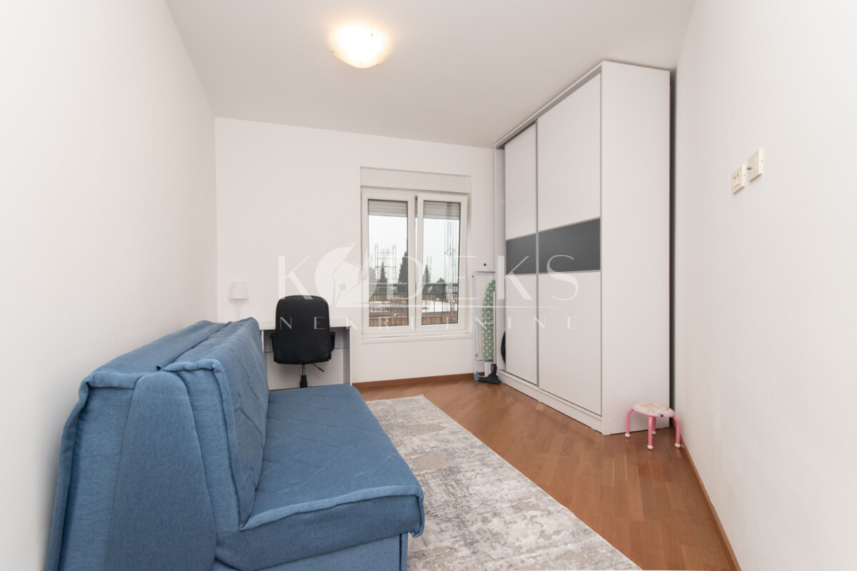 trosoban stan izdavanje three bedroom apartment for rent podgorica two dvosoban juzna kapija grada osmanagic nas diskont lakovic-6