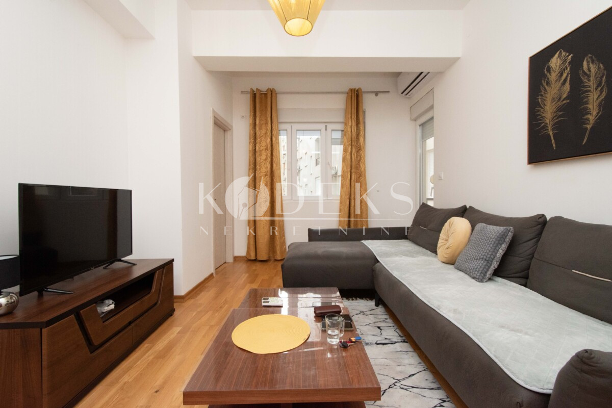 trosoban stan izdavanje zabjelo ljubovic three bedroom apartment for rent -1