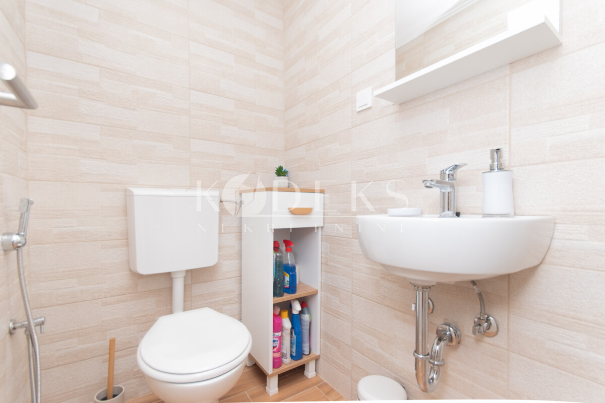 dvosoban stan izdavanje centar nikic two bedroom apartment for rent city center podgorica long term montenegro (7)