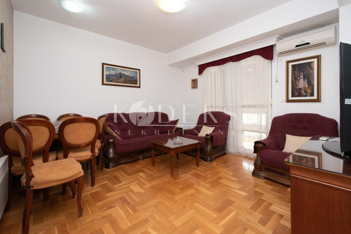 dvosoban stan izdavanje two bedroom apartment for rent blok 6 9 5 dalmatinska slovacka hulk teretana-1