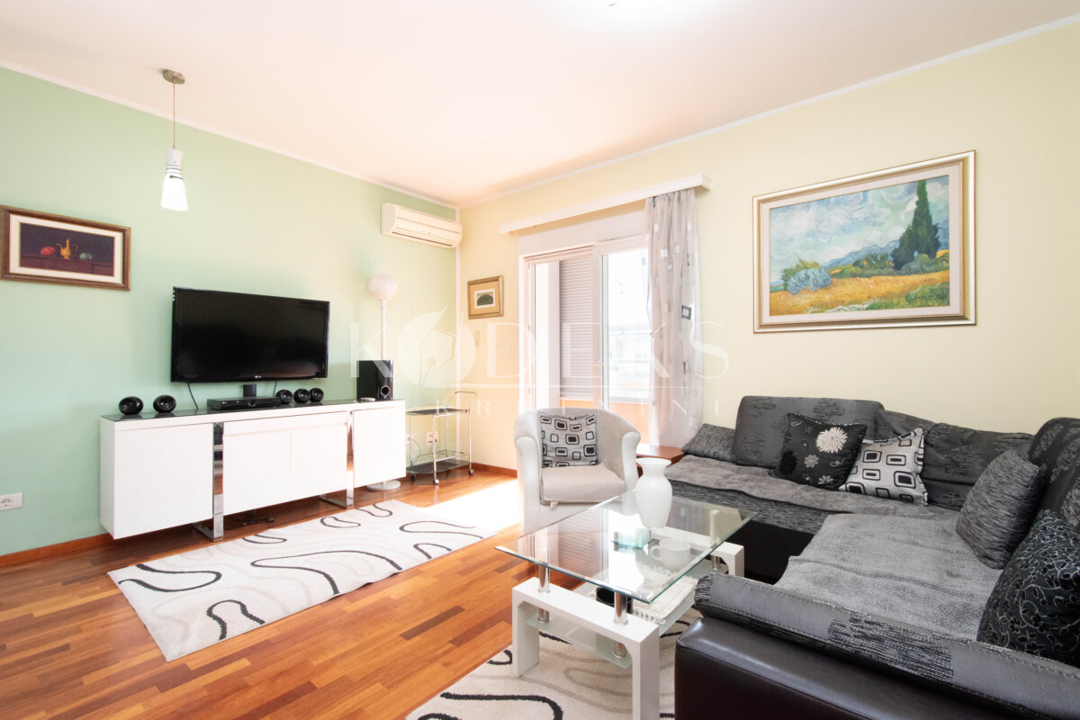 dvosoban stan izdavanje two bedroom apartment for rent city kvart master central point big fashion podgorica-1
