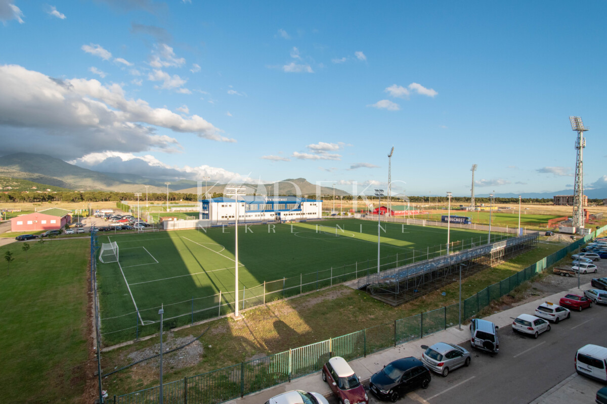 izdavanje garsonjera stari aerodrom veljka vlahovica radgost studio apartment for rent podgorica FSCG-10