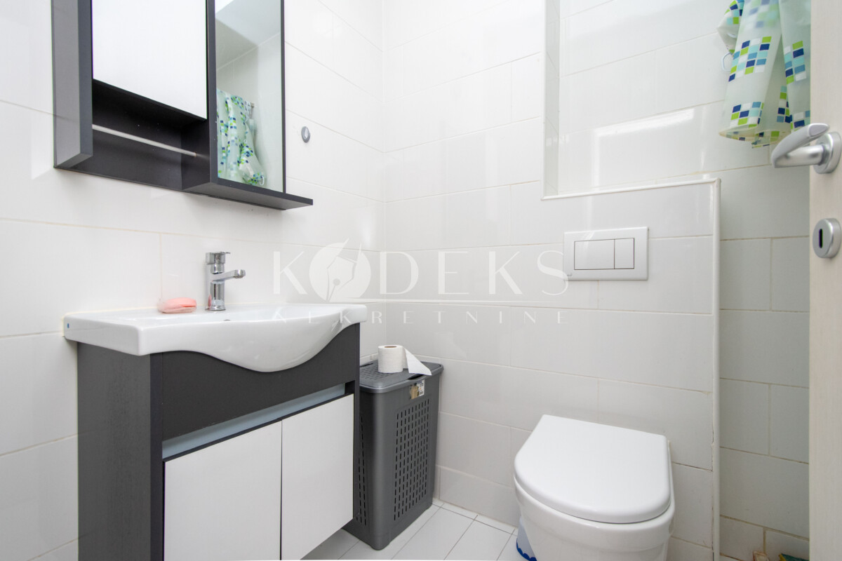 izdavanje garsonjera stari aerodrom veljka vlahovica radgost studio apartment for rent podgorica FSCG-7