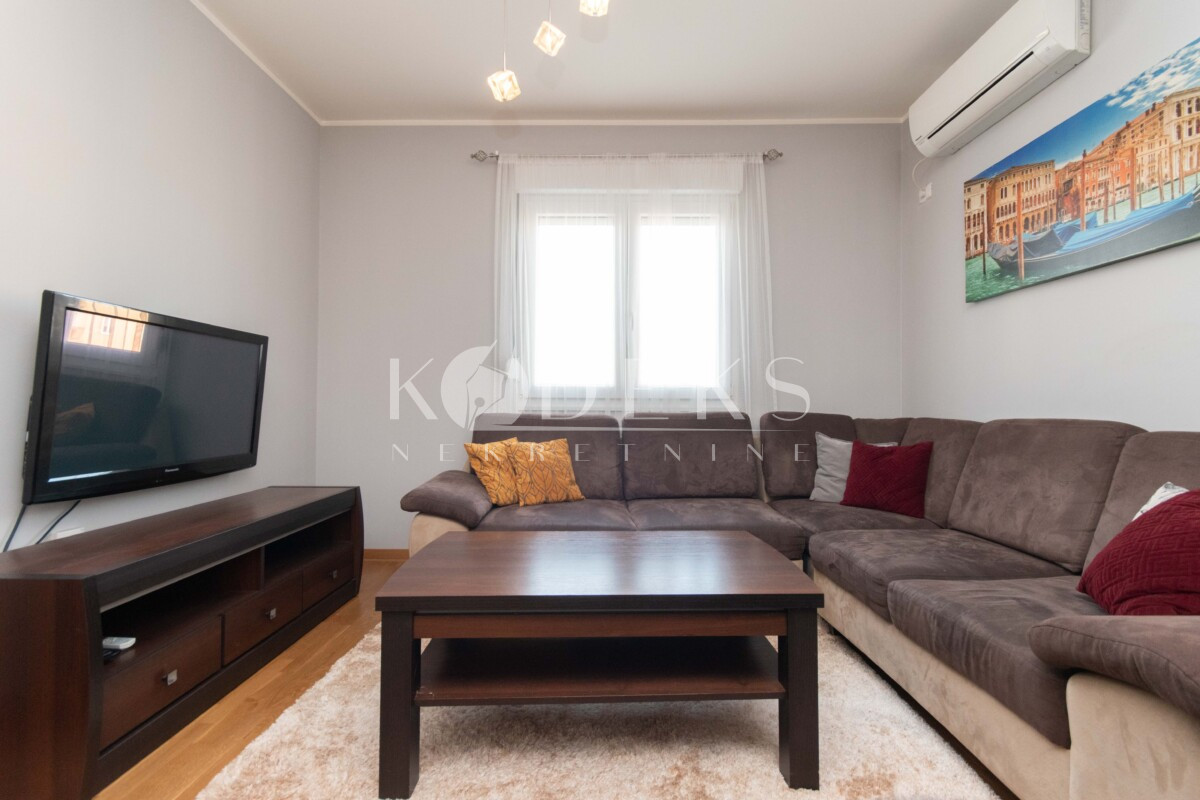 jednosoban stan izdavanje city kvart one bedroom apartment for rent studio two three lux real estate home (2)