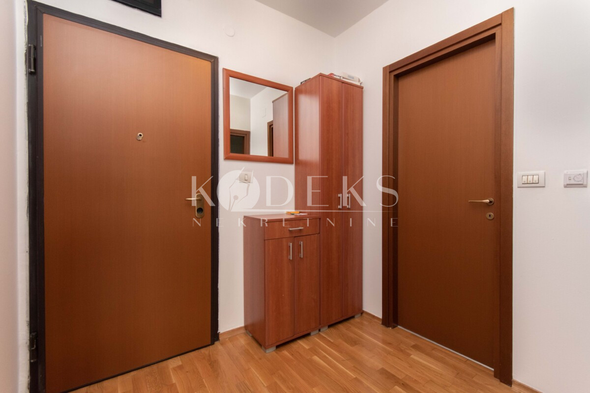 jednosoban stan izdavanje city kvart podgorica one bedroom apartment for rent big fashion central point master new city (10)