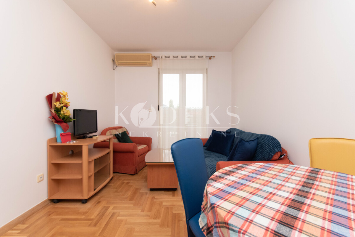 jednosoban stan izdavanje one bedroom apartment for rent stari aerodrom podgorica arenda studio garsonjera dvosoban trosoban two (1)