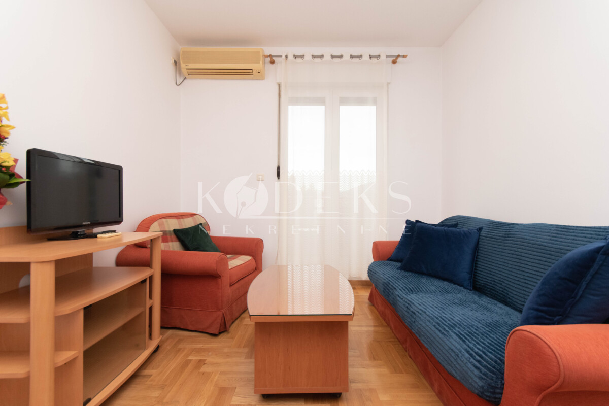 jednosoban stan izdavanje one bedroom apartment for rent stari aerodrom podgorica arenda studio garsonjera dvosoban trosoban two