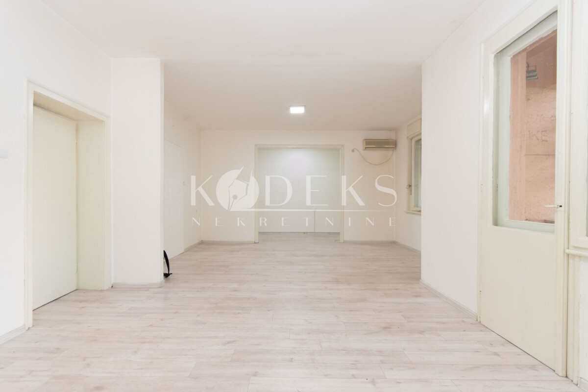 poslovni prostor izdavanje centar podgorica city center office space for rent (1)