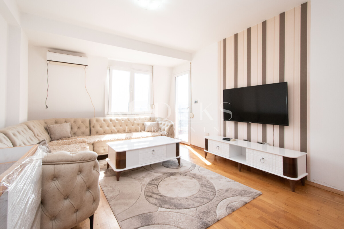 trosoban stan izdavanje three bedroom apartment for rent 1. maj city kvart central point-8