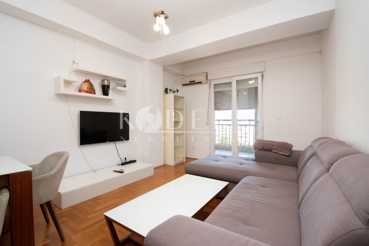 trosoban stan izdvanje city kvart master big fashion central point three bedroom apartment for rent podgorica-2