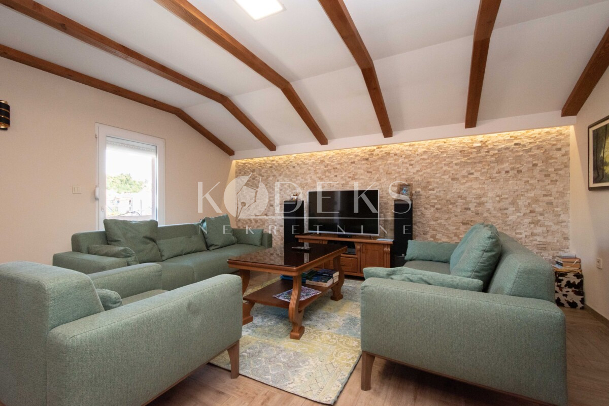 trosoban stan izdvanje masline skopska ulica three bedroom apartment for rent podgorica-2