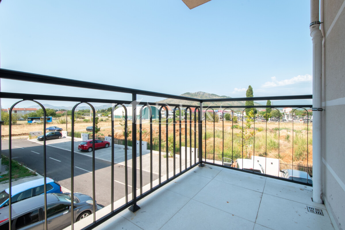 dvosoban stan izdavanje prodaja tolosi posh residence two bedroom apartment for rent podgorica for sale-9