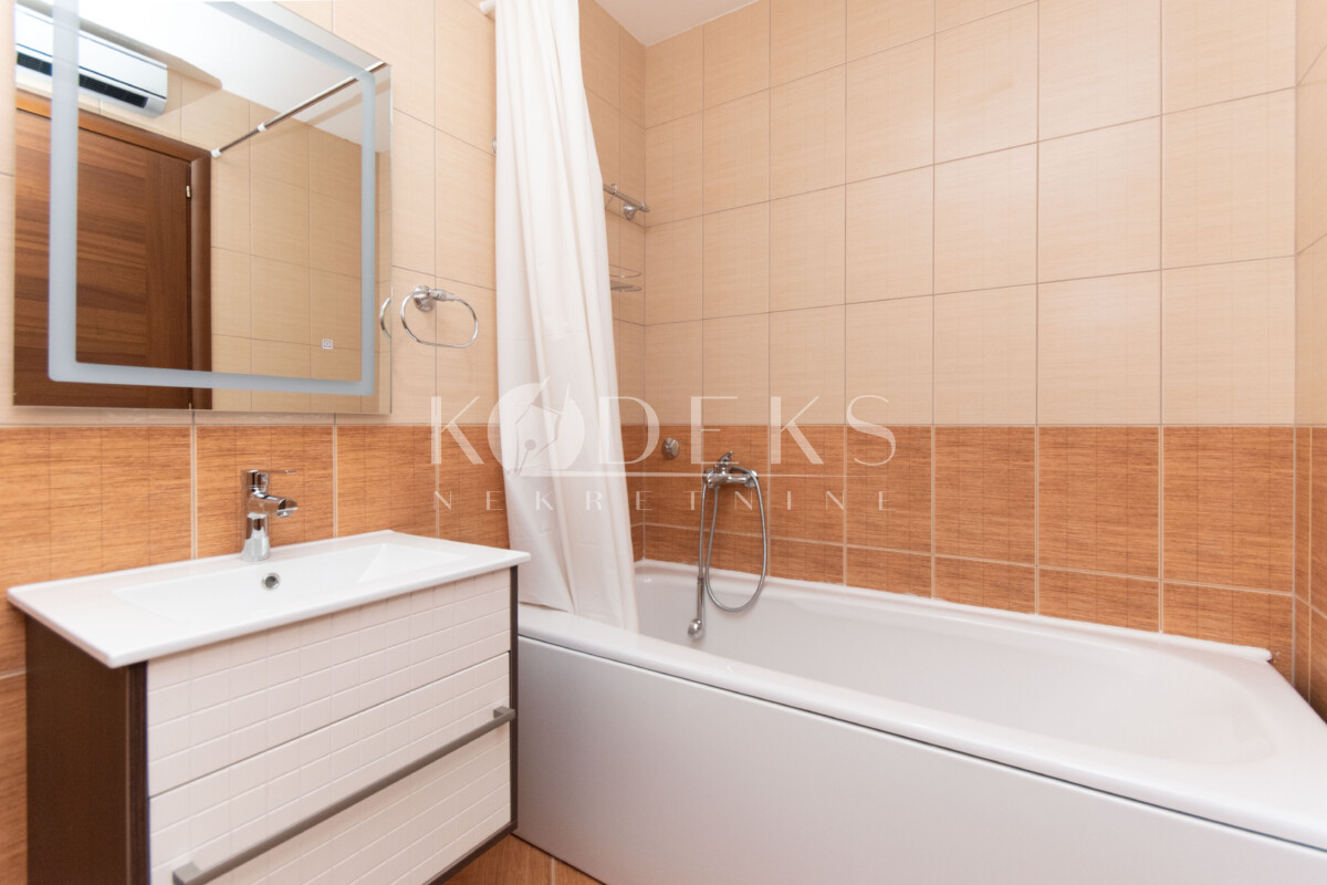 dvosoban stan izdavanje two bedroom apartment for rent podgorica city kvart big fashion master central point-11