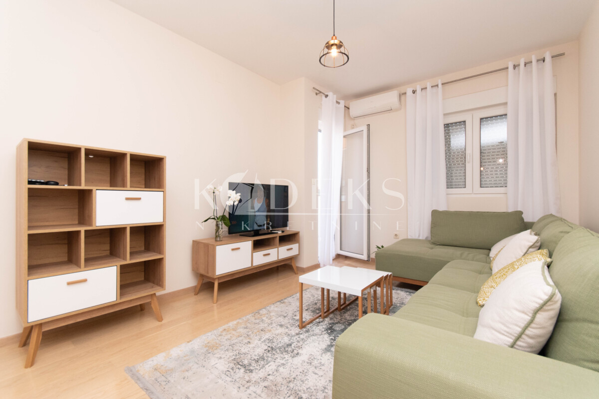 jednosoban stan izdavanje city kvart master central point podgorica big fashion one bedroom apartment montenegro studio two thre (6)