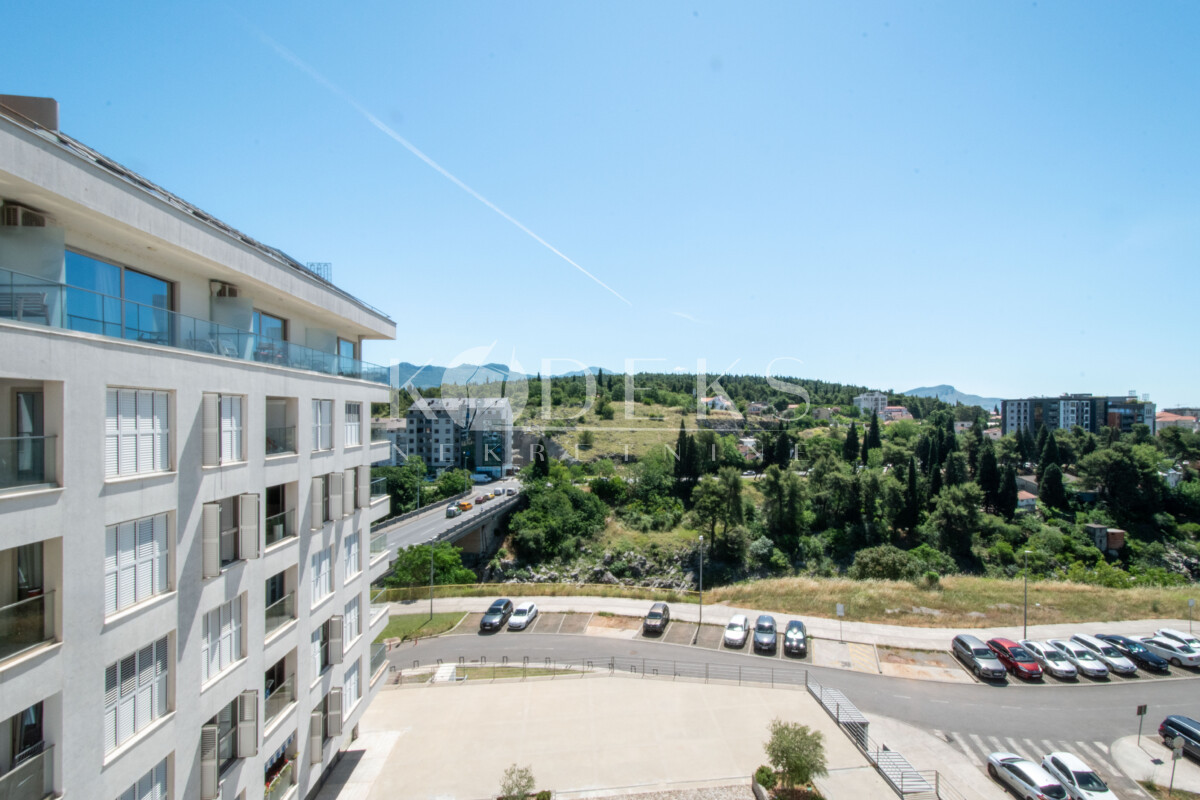 jednosoban stan izdavanje vezir zgrada vezirov most one bedroom apartment for rent momisici preko morace-9