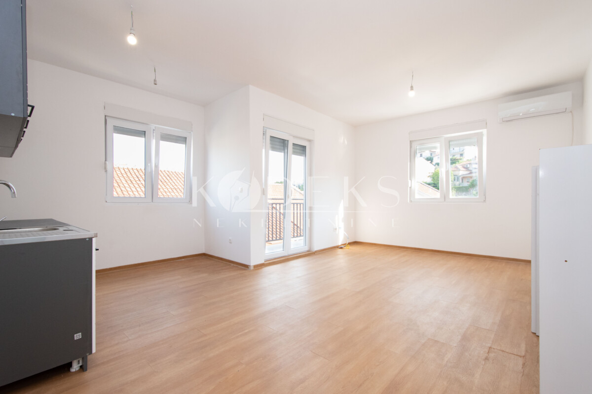 dvosoban stan izdavanje two bedroom apartment for rent podgorica zabjelo-1