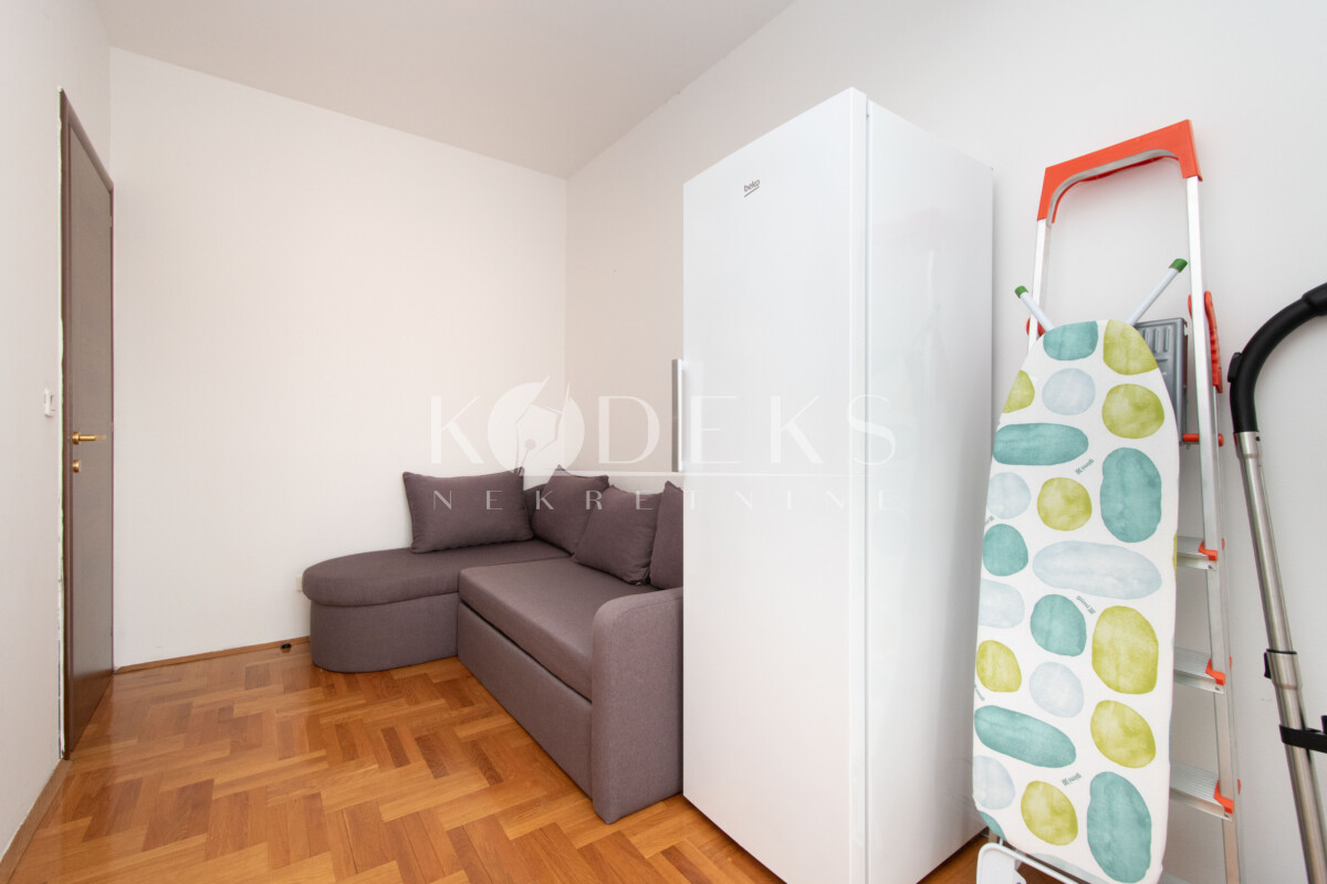 trosoban stan izdavanje three bedroom apartment for rent podgorica city kvart big fashion master central point-11