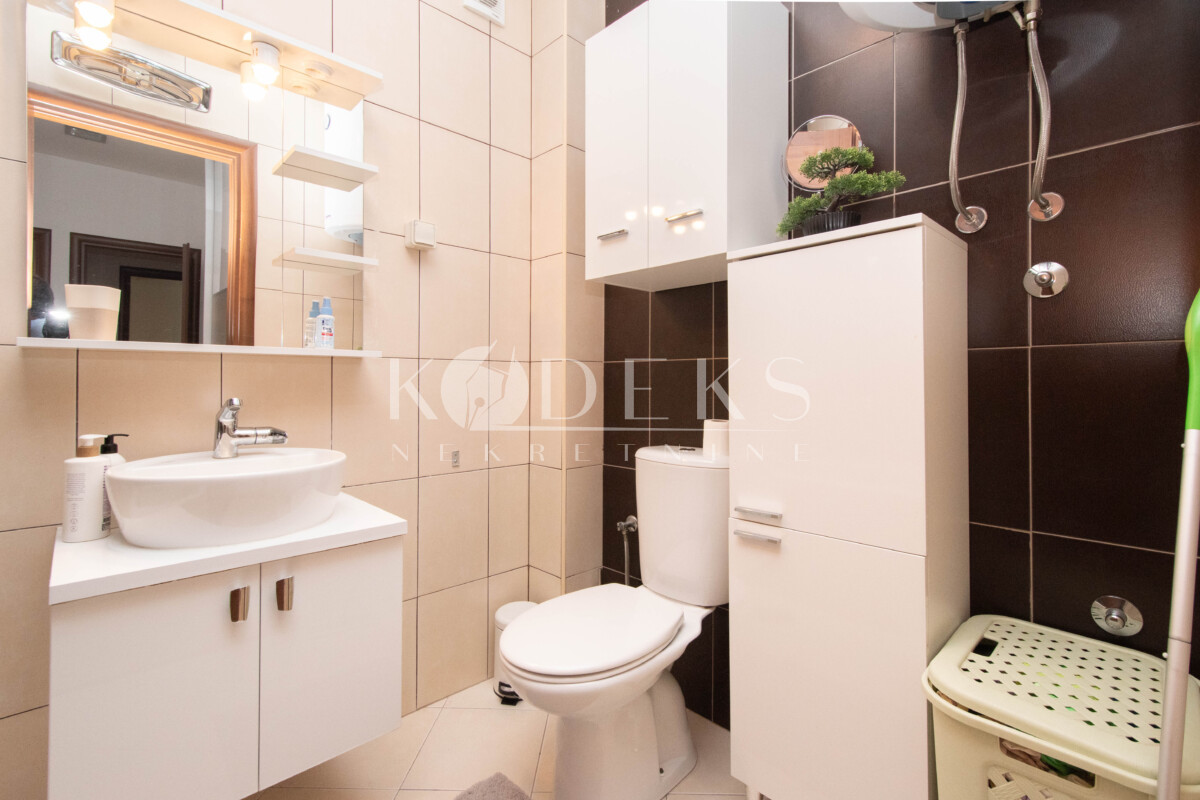 trosoban stan izdavanje three bedroom apartment for rent podgorica city kvart big fashion master central point-6