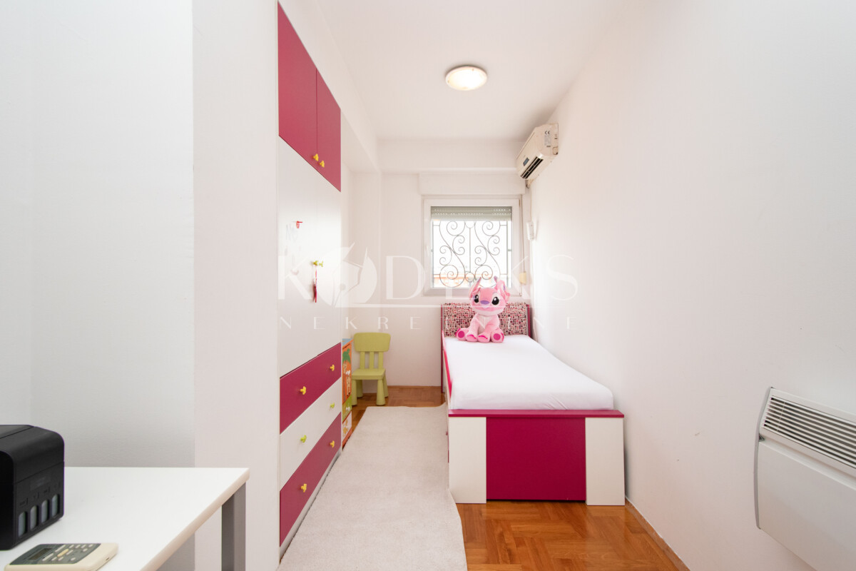 trosoban stan izdavanje three bedroom apartment for rent podgorica city kvart big fashion master central point-8
