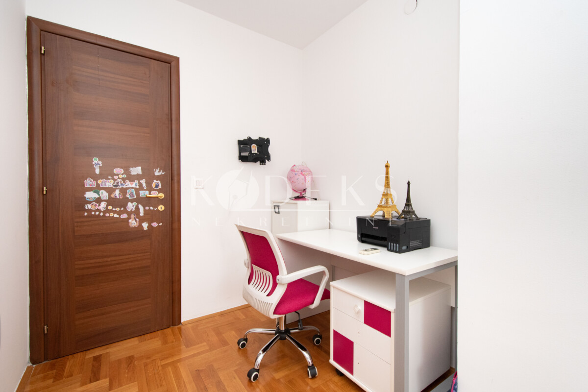 trosoban stan izdavanje three bedroom apartment for rent podgorica city kvart big fashion master central point-9