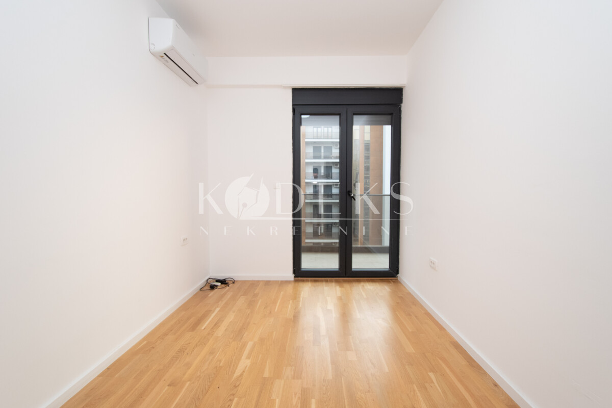 dvosoban stan izdavanje two bedroom apartment for rent podgorica stari aerodrom dadi plaza-3