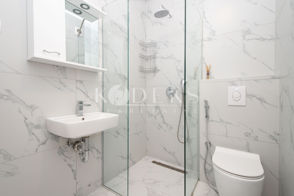 dvosoban stan izdavanje two bedroom apartment for rent podgorica stari aerodrom dadi plaza-8