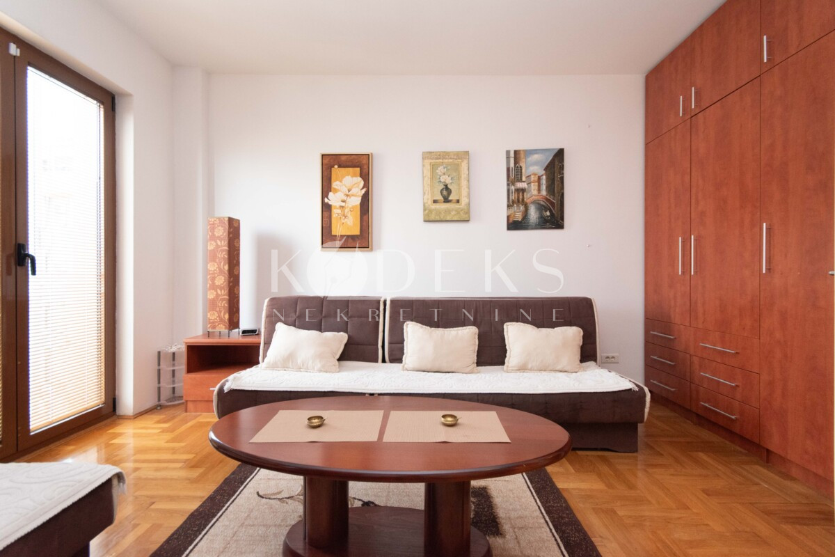 garsonjera izdavanje studio apartment for rent podgorica preko morace krusevac -2