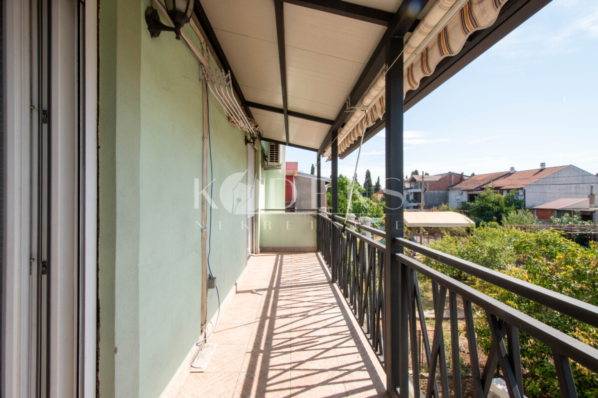 izdavanje kuća zelenika house for rent podgorica zabjelo-17